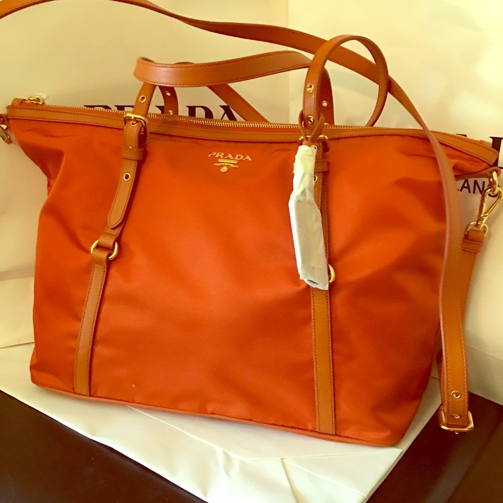 NWT PRADA Tessuto Saffiano Tote Shoulder BR4253